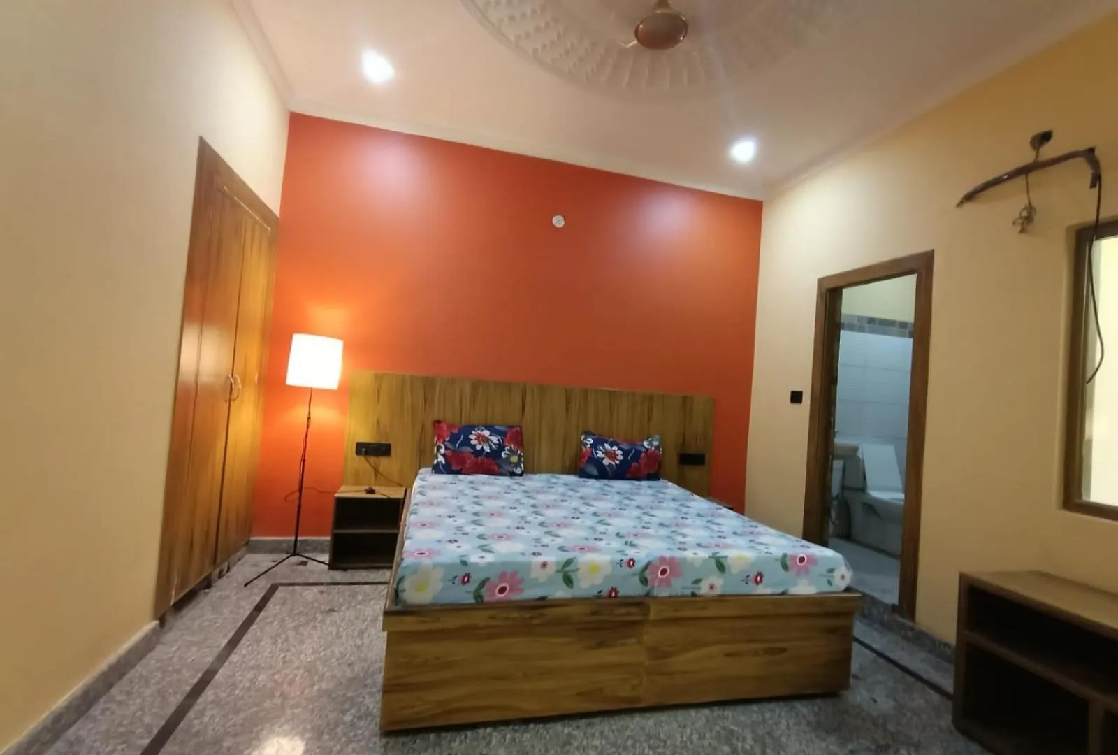Bed & Breakfast Voyageurs Home Stay Agra  India